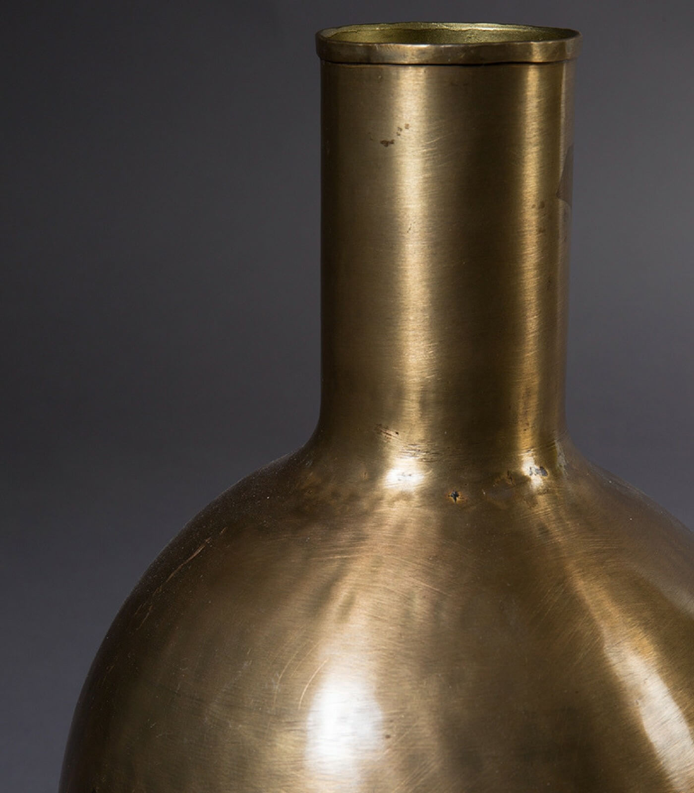 vase hari fat - laiton 5 vase hari fat - laiton – image 5