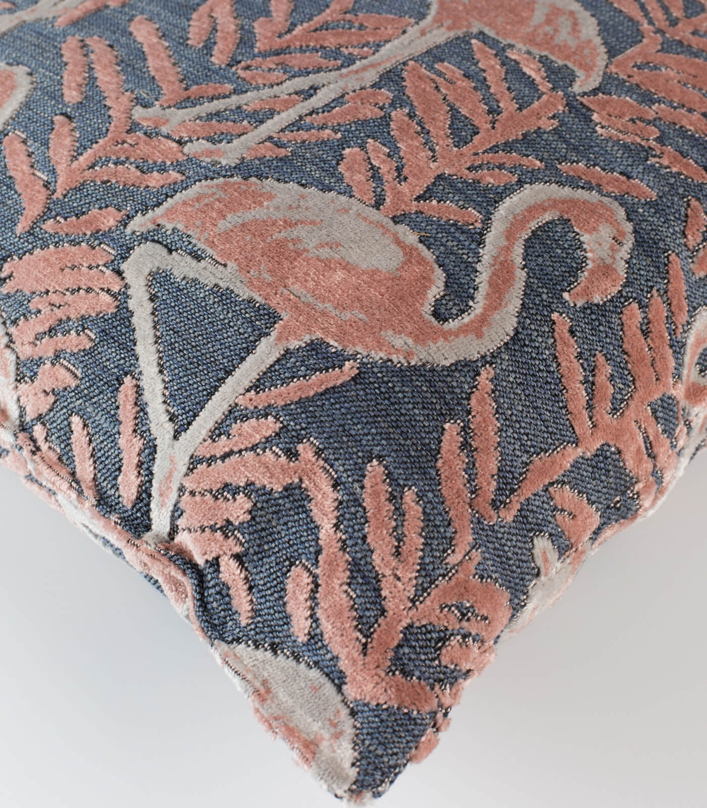 coussin kylie pink - 45 x 45 cm 3 coussin kylie pink - 45 x 45 cm – image 3