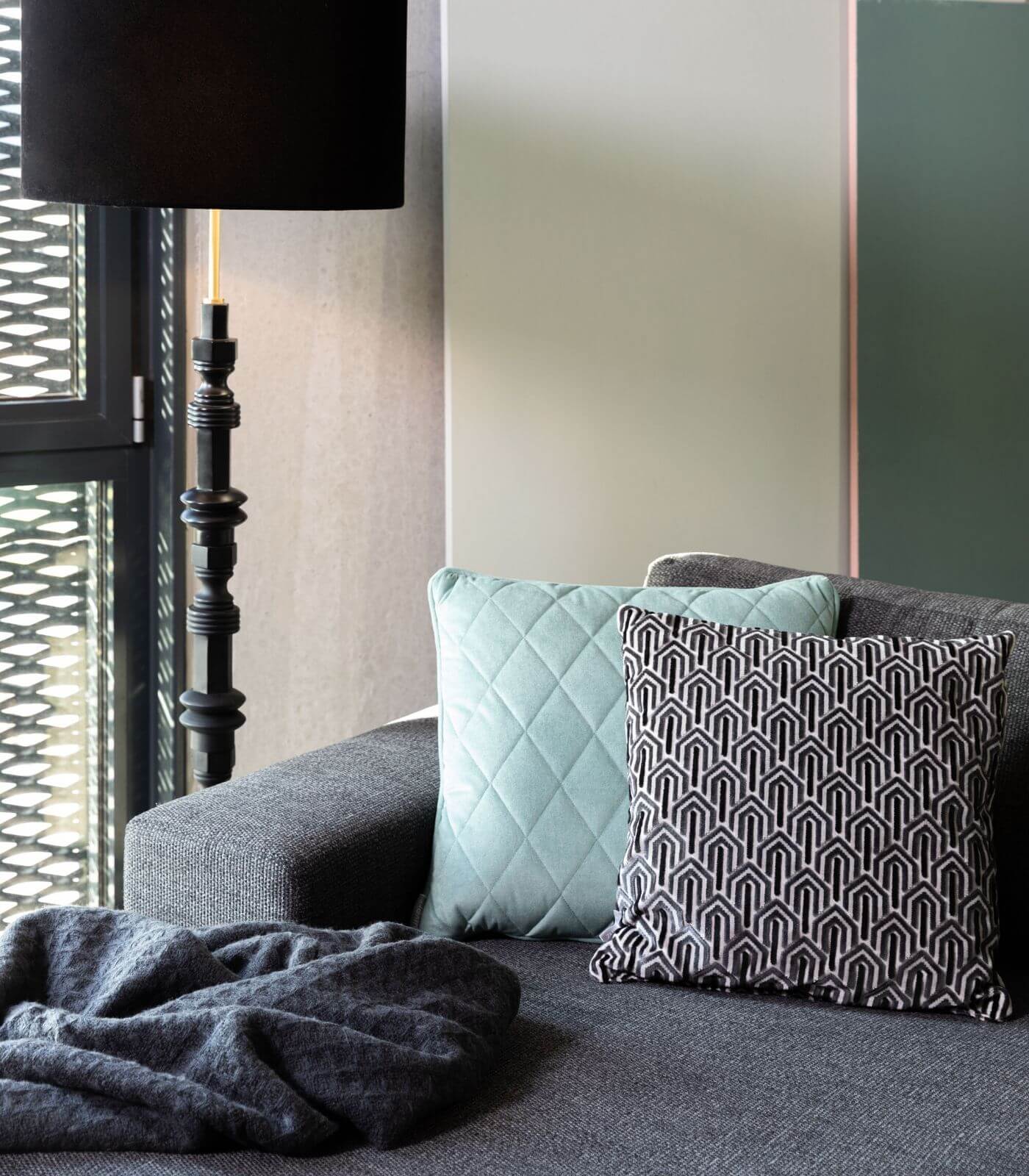 coussin beverly - gris - 45 x 45 cm 7 coussin beverly - gris - 45 x 45 cm – image 7