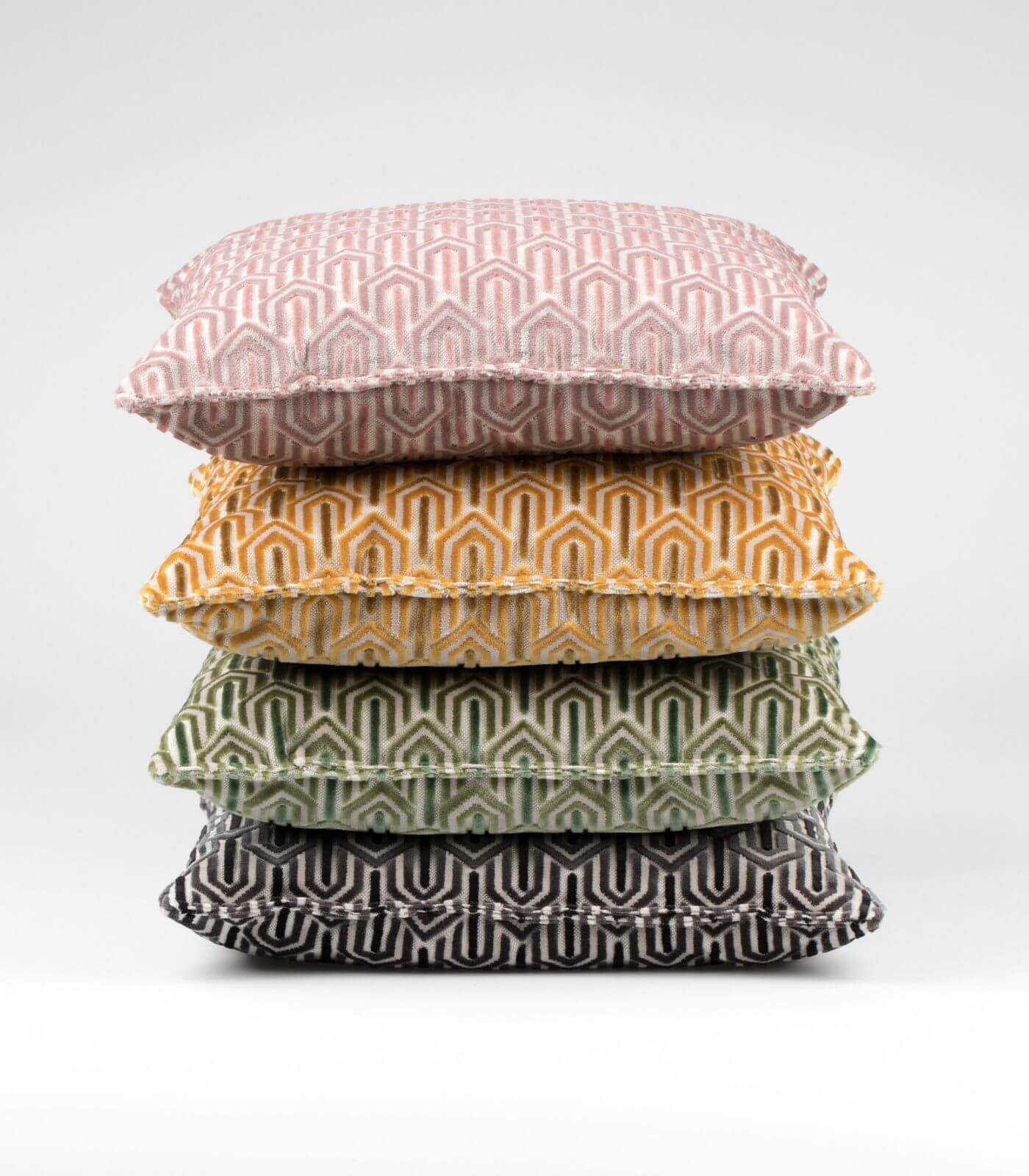 coussin beverly - rose 9 coussin beverly - rose – image 9