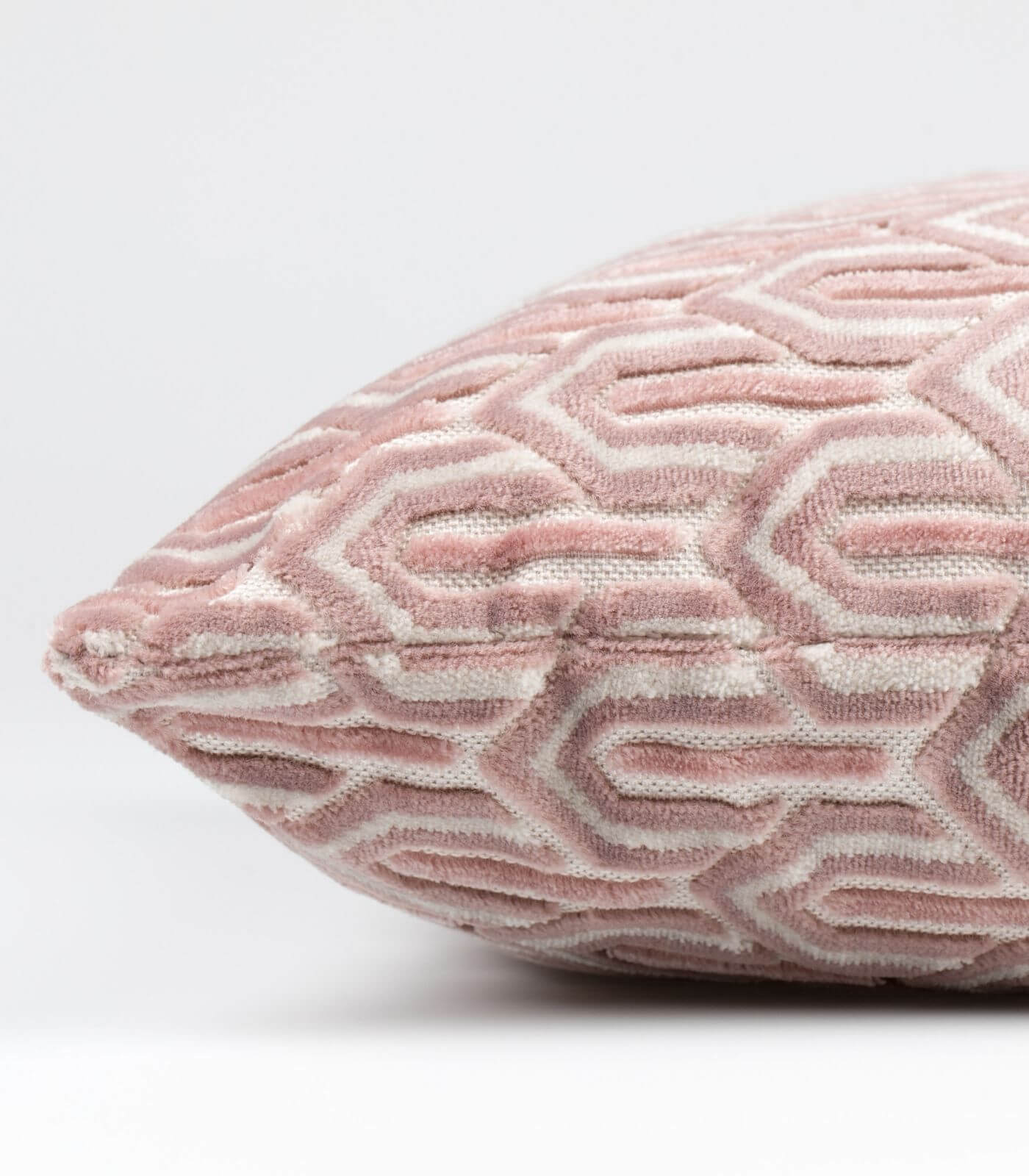 coussin beverly - rose 2 coussin beverly - rose – image 2