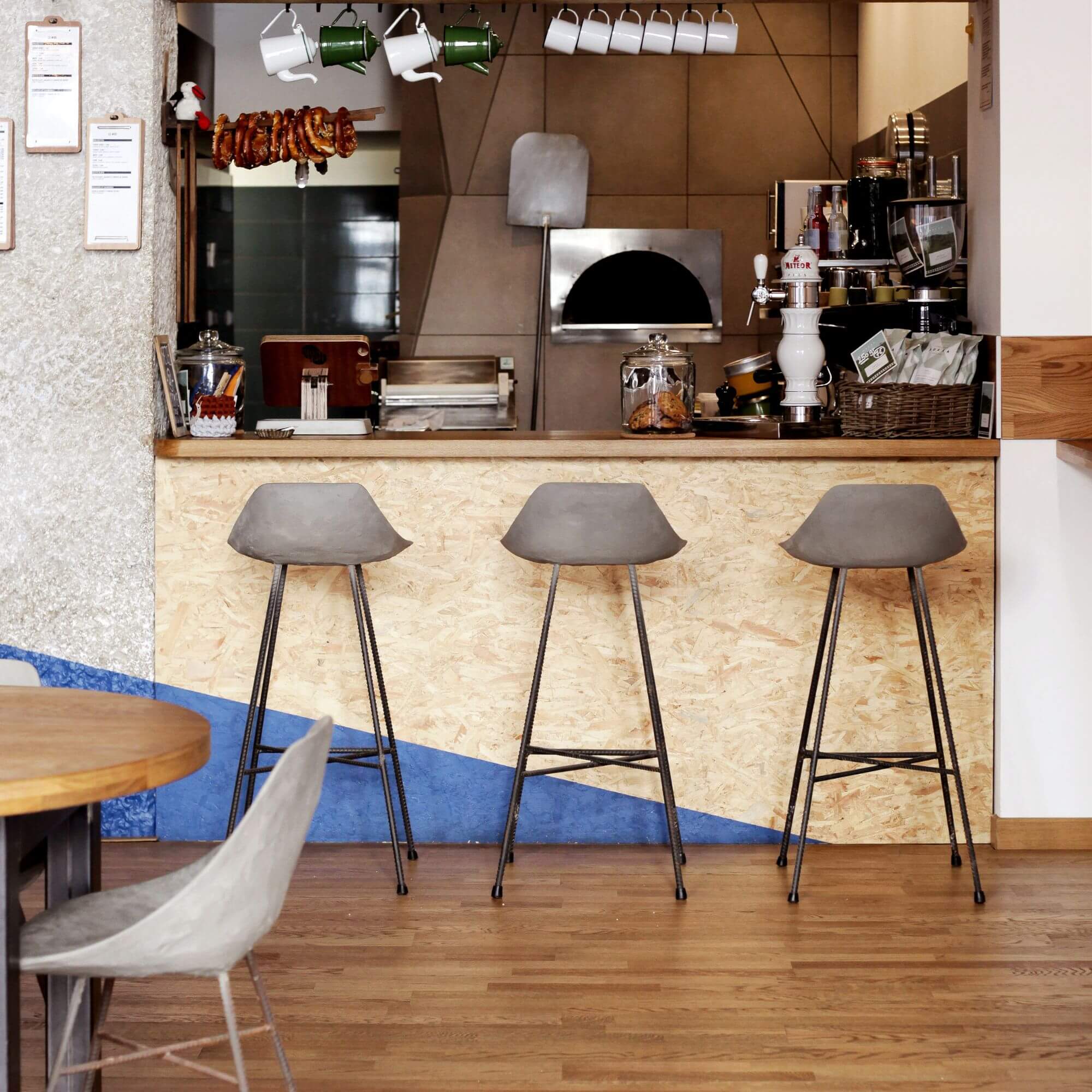 tabouret de comptoir hauteville 670 - lyon beton 2 tabouret de comptoir hauteville 670 - lyon beton – image 2