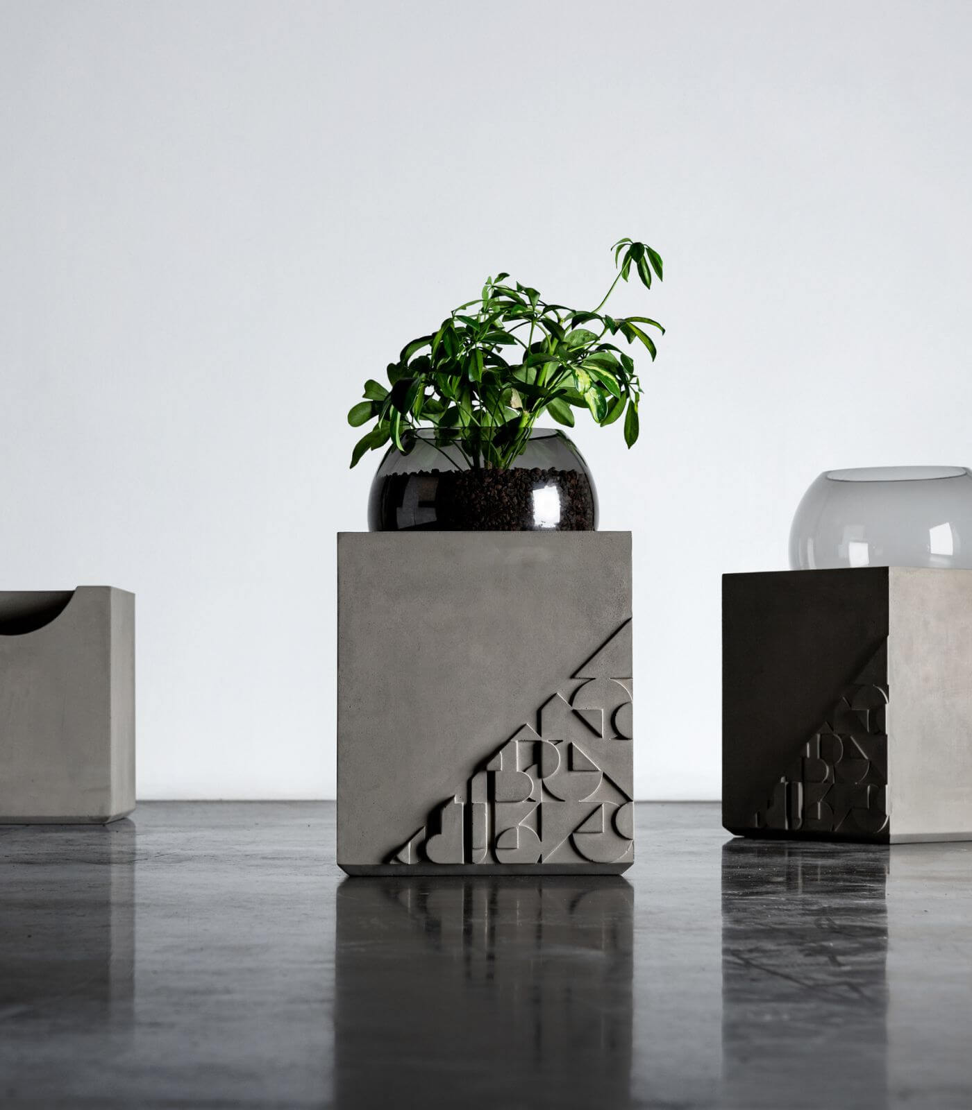 table d'appoint curb - lyon beton 16 table d'appoint curb - lyon beton – image 16