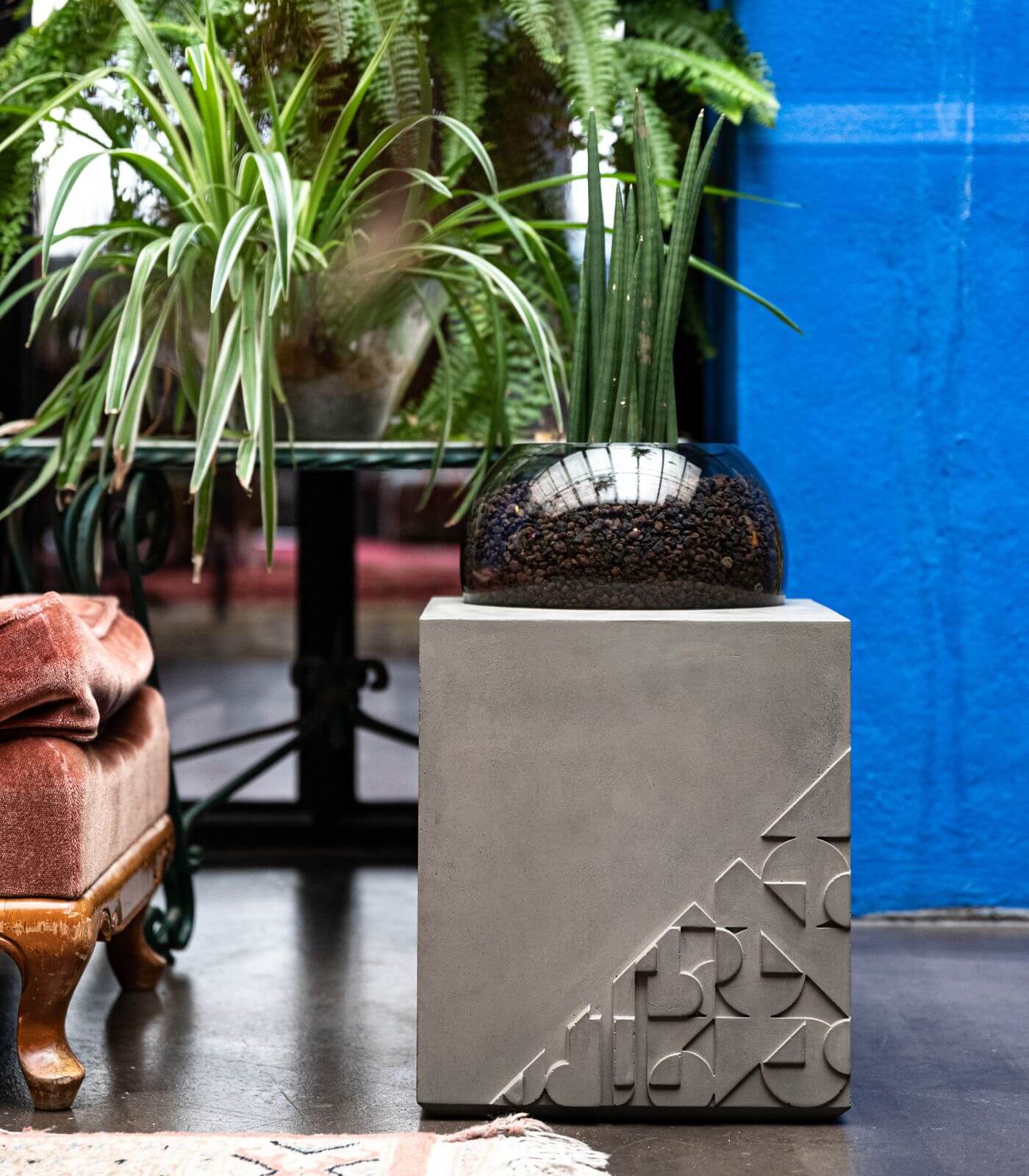 table d'appoint curb - lyon beton 18 table d'appoint curb - lyon beton – image 18