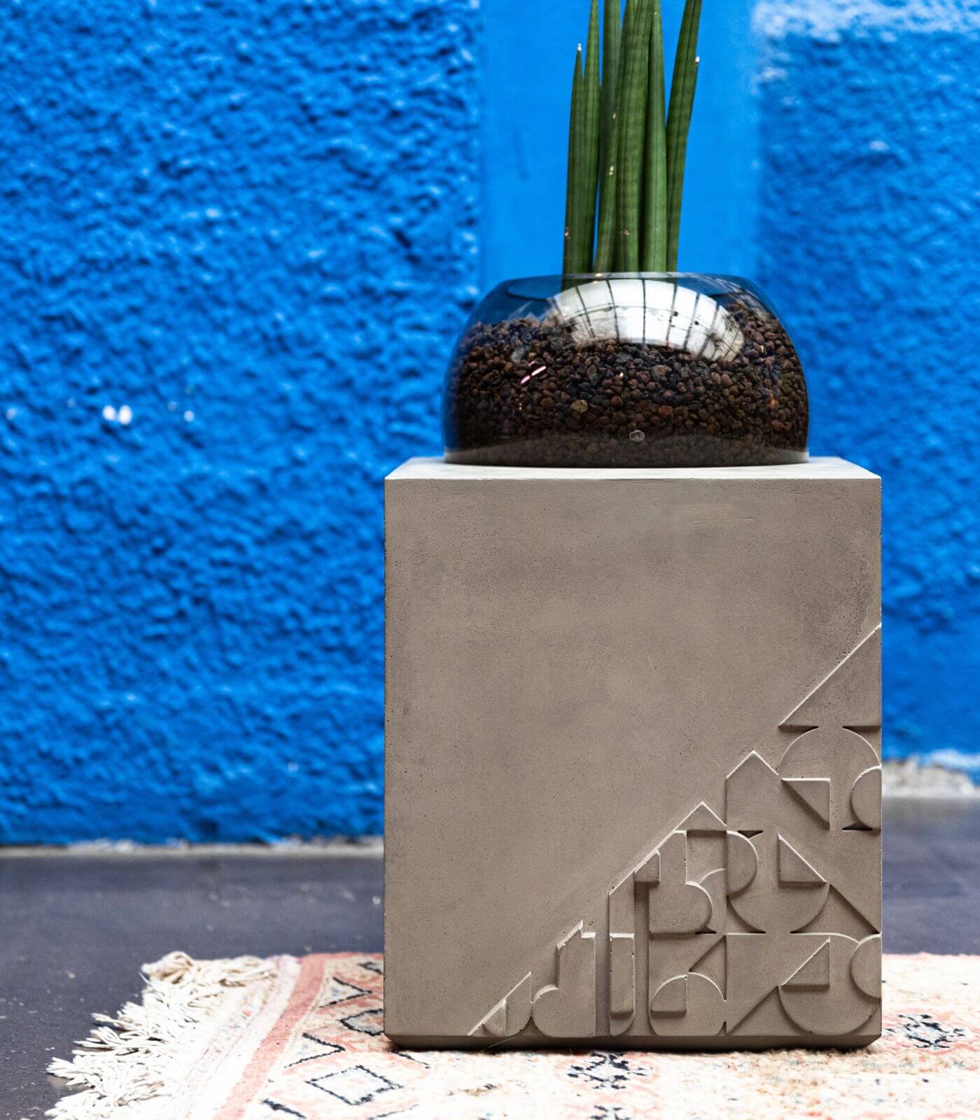 table d'appoint curb - lyon beton 20 table d'appoint curb - lyon beton – image 20