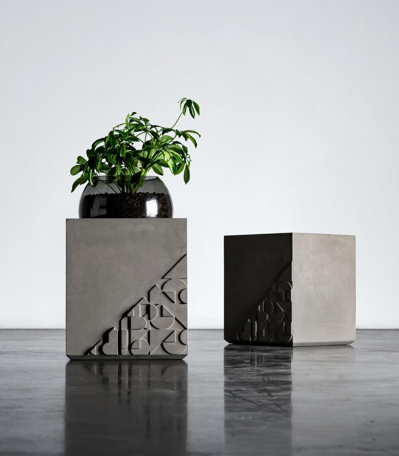table d'appoint curb - lyon beton 9 table d'appoint curb - lyon beton – image 9