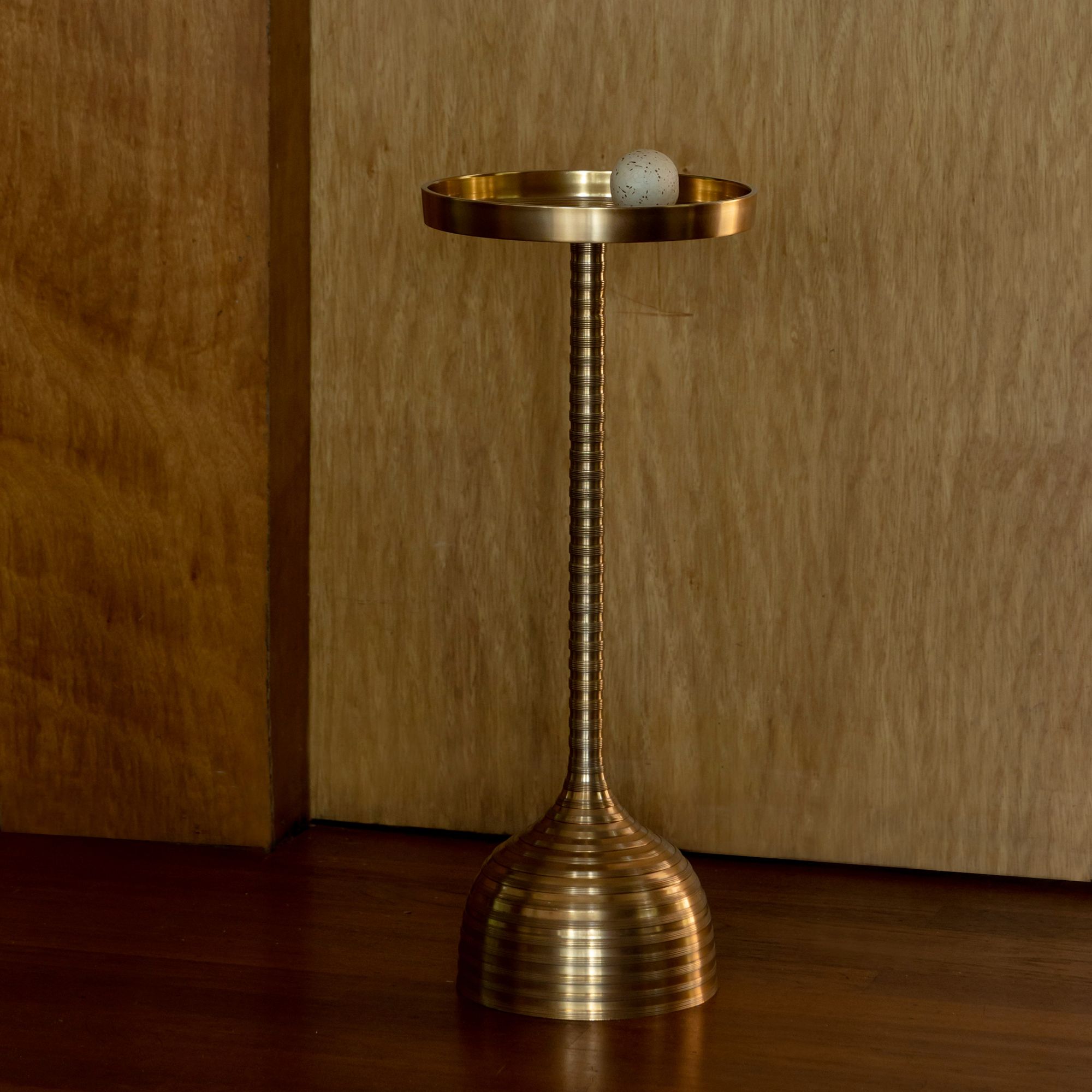 table d'appoint turner - doré - ø 21 x h 61 cm 4 table d'appoint turner - doré - ø 21 x h 61 cm – image 4