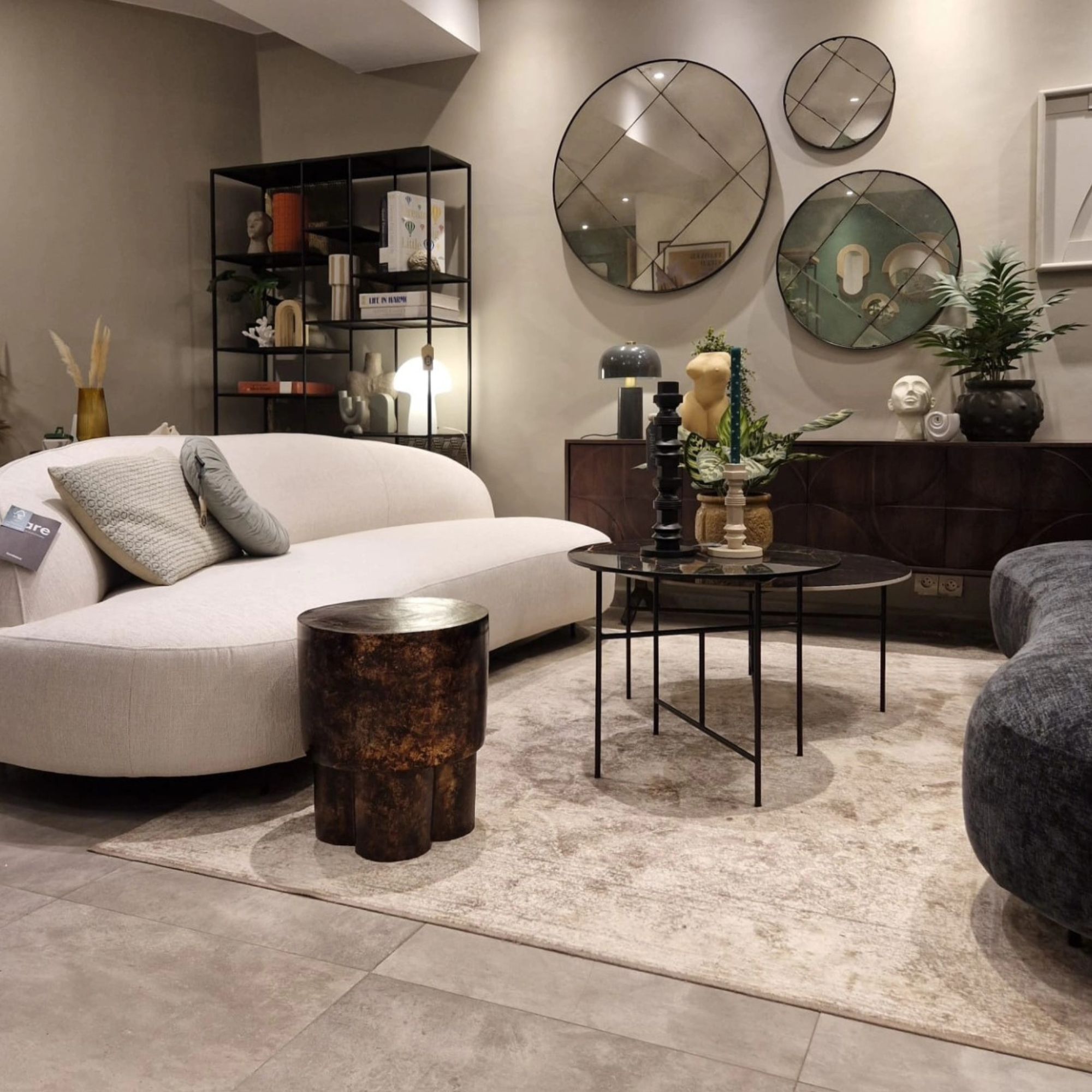 table d'appoint ariel - h 42 x ø 36 cm 3 table d'appoint ariel - h 42 x ø 36 cm – image 3