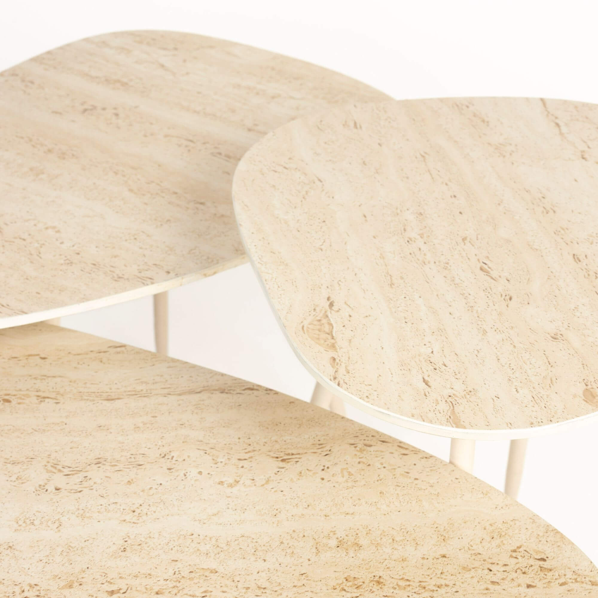 set de 3 tables d'appoint faiz - travertin 5 set de 3 tables d'appoint faiz - travertin – image 5