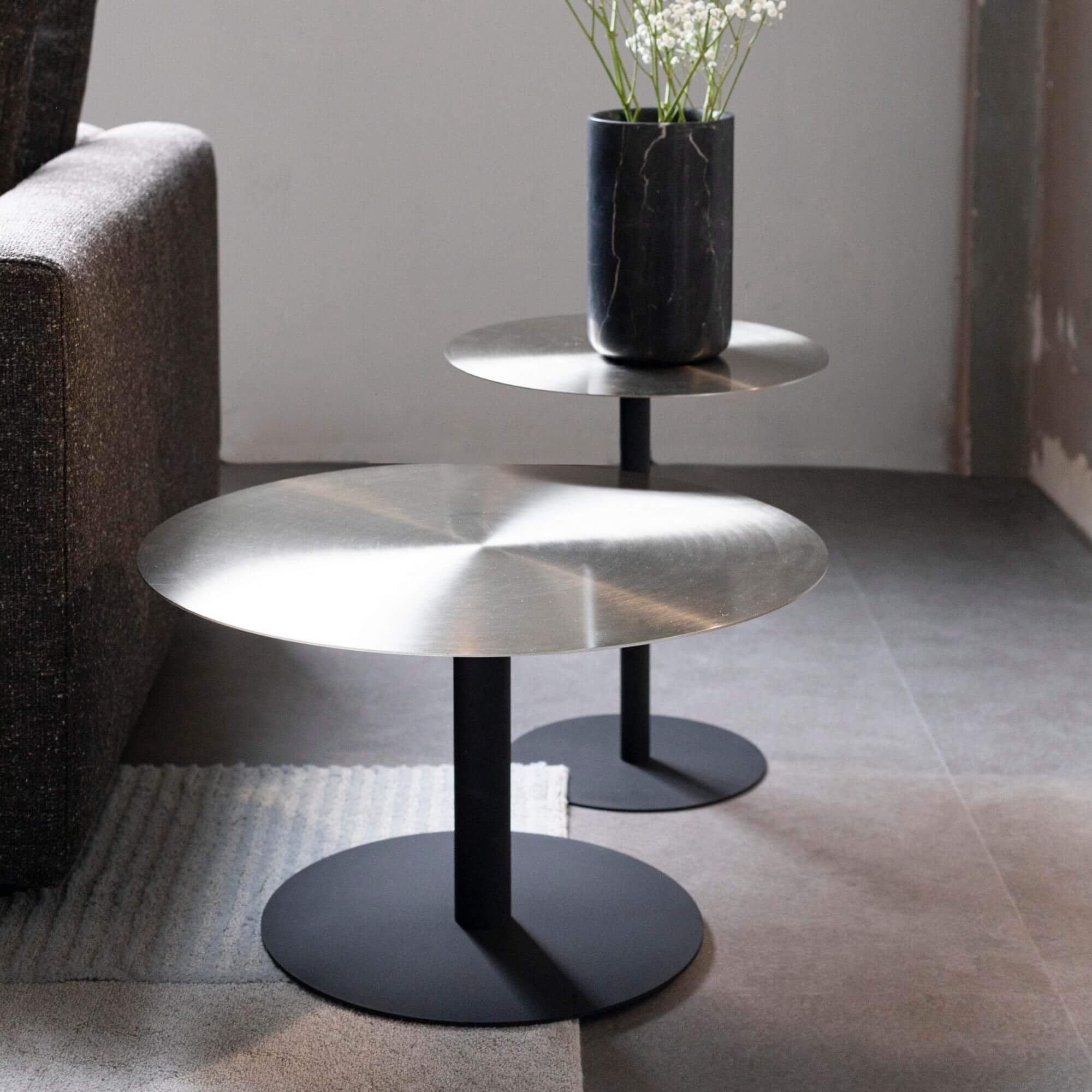 table basse snow - silver brossé - ø 60 x h 35 cm 1 table basse snow - silver brossé - ø 60 x h 35 cm