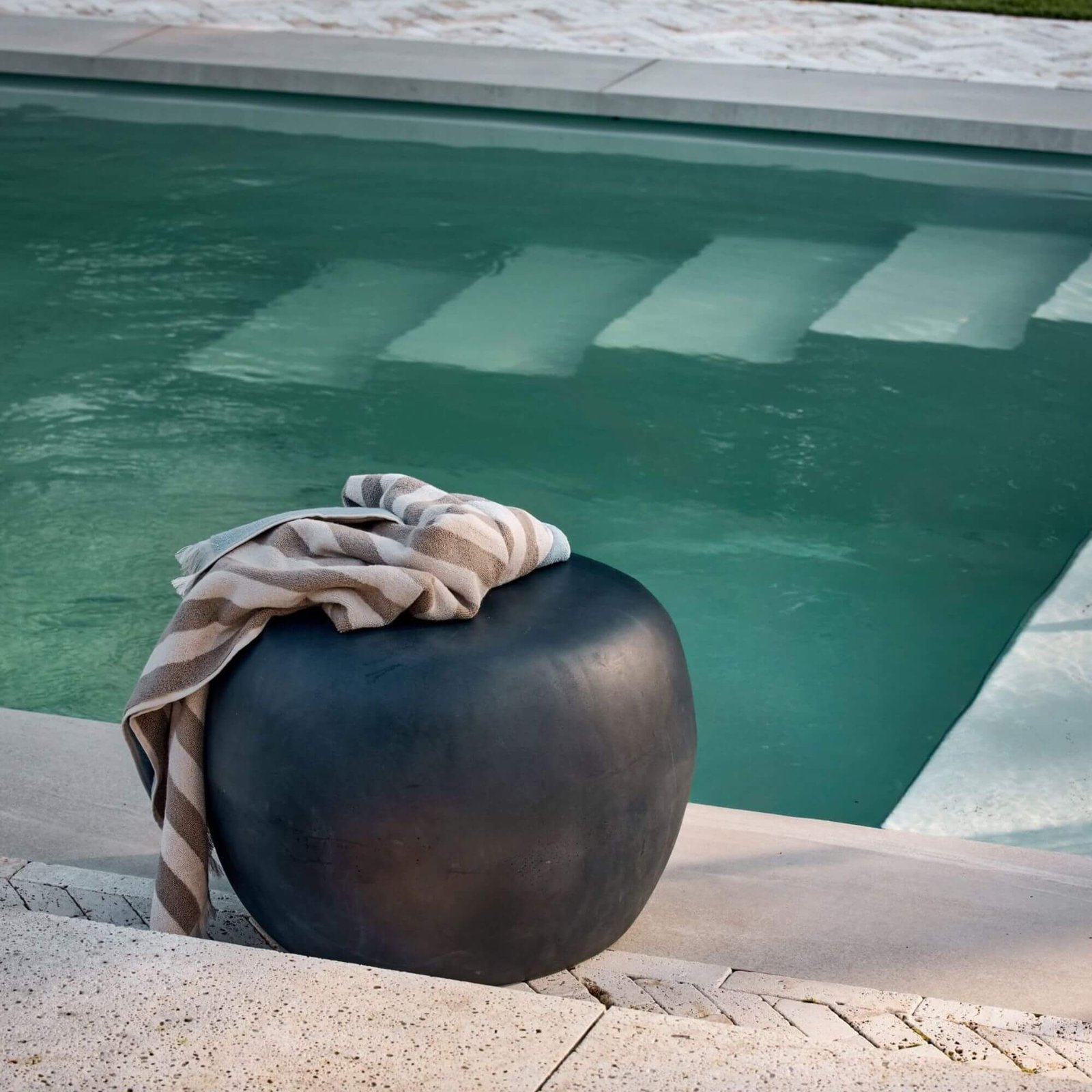 table d'appoint pebble 5 table d'appoint pebble – image 5