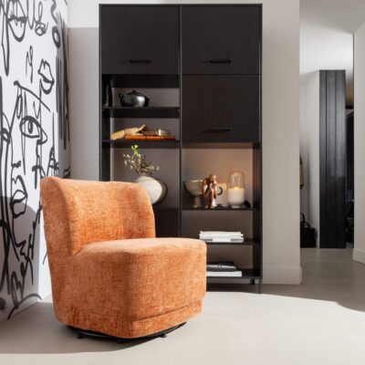 Fauteuil pivotant Atty en velours Blossom avec un design robuste et élégant, idéal pour un intérieur moderne et confortable.