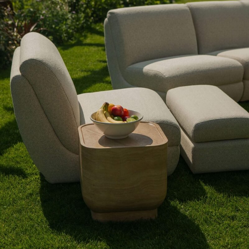 table d'appoint noble - l 45 x h 47 cm - indoor/outdoor – image 8