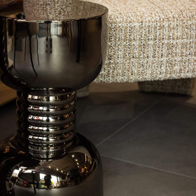 table/tabouret gonna make you sweat – image 5