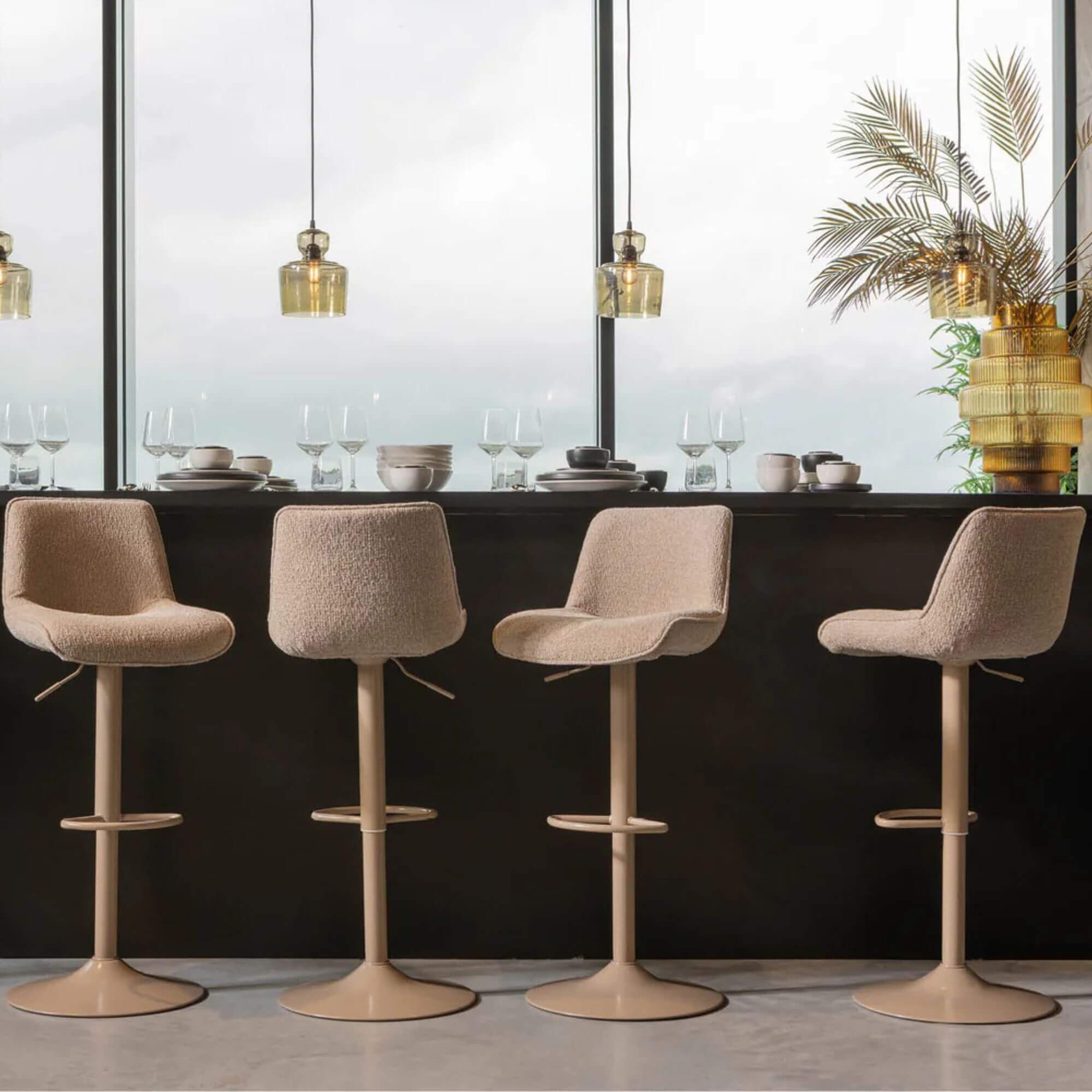 tabouret de bar marten - ajustable | pivotant 2 tabouret de bar marten - ajustable | pivotant – image 2
