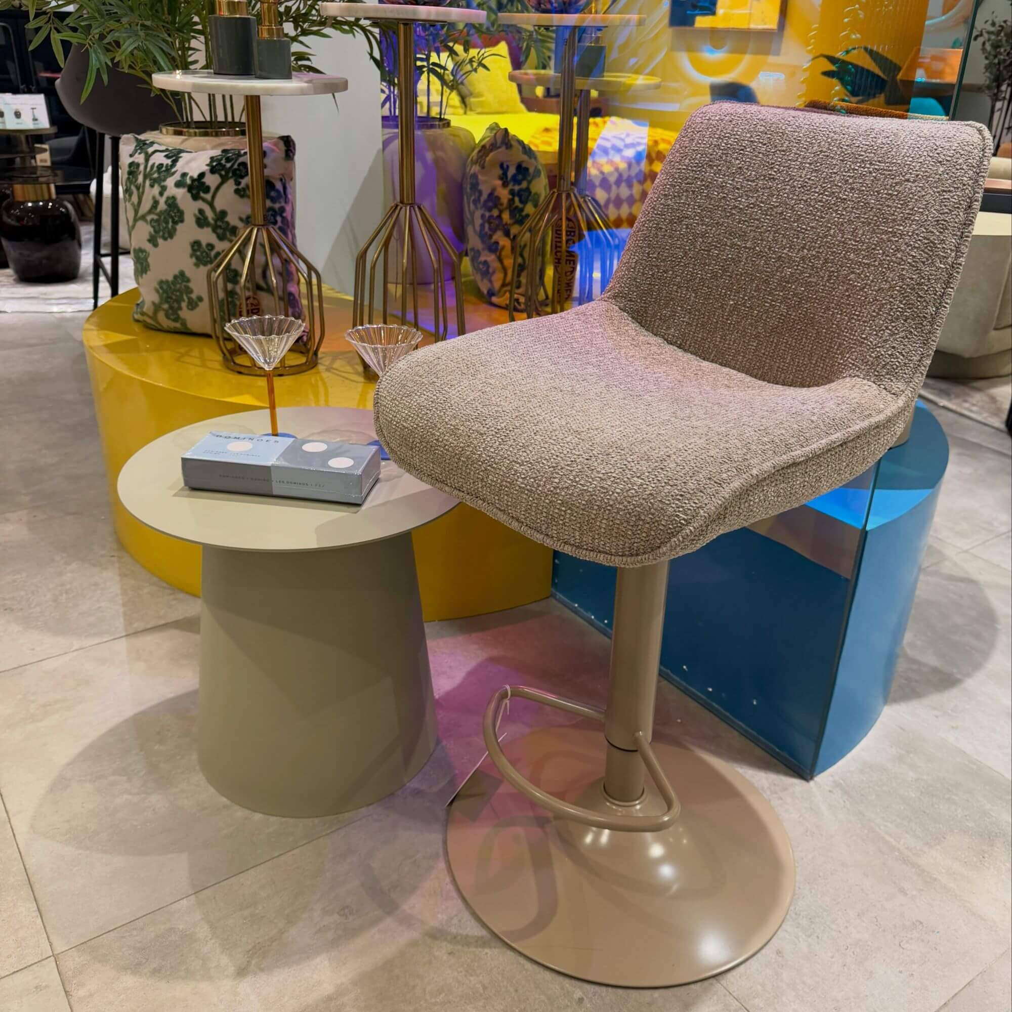 tabouret de bar marten - ajustable | pivotant 2 tabouret de bar marten - ajustable | pivotant – image 2